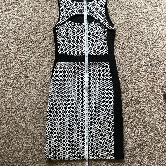 Cute Black and White Patterned Dress - Picture 3 of 4